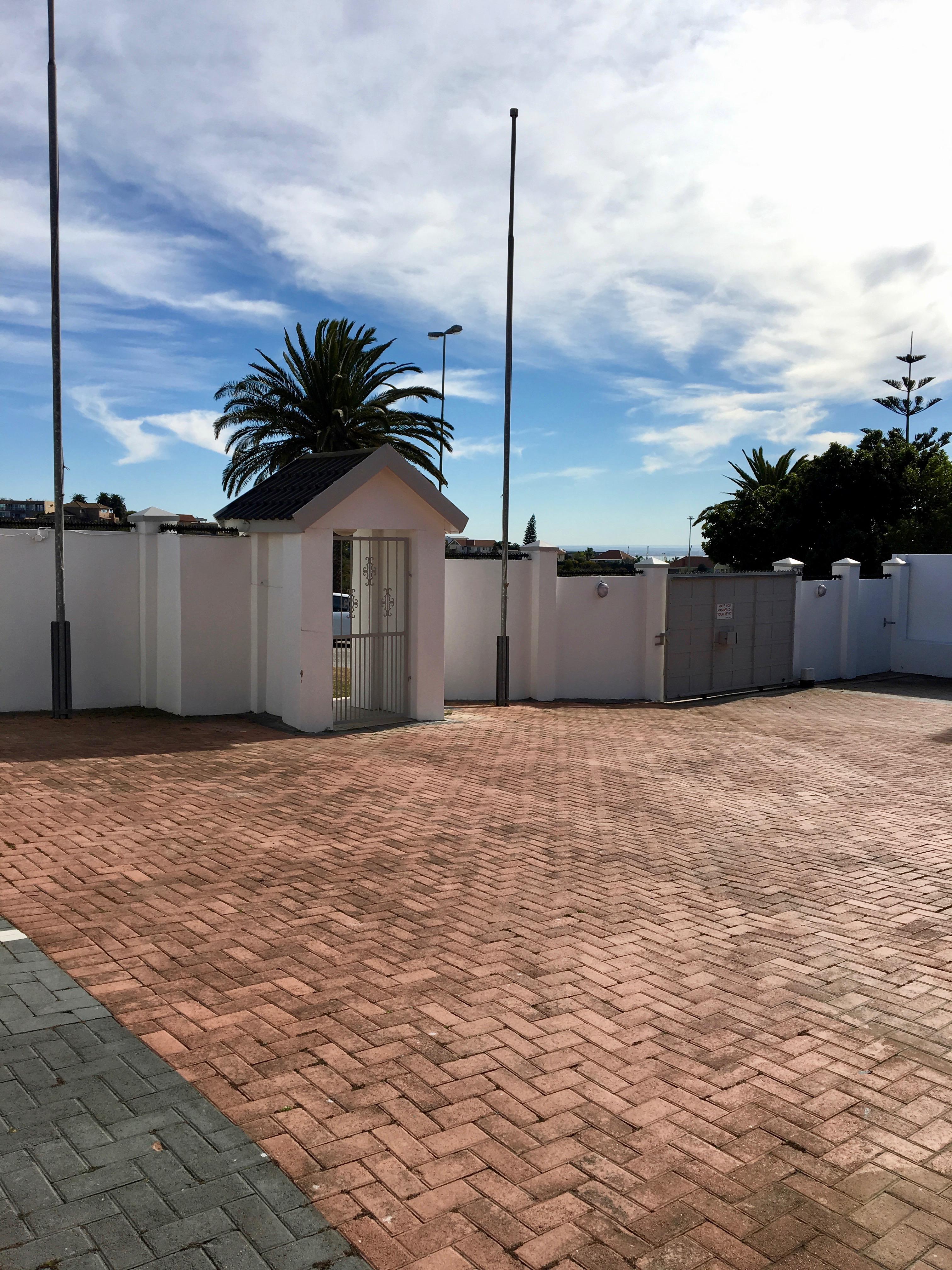 La Mer Guesthouse Port Elizabeth Exterior photo