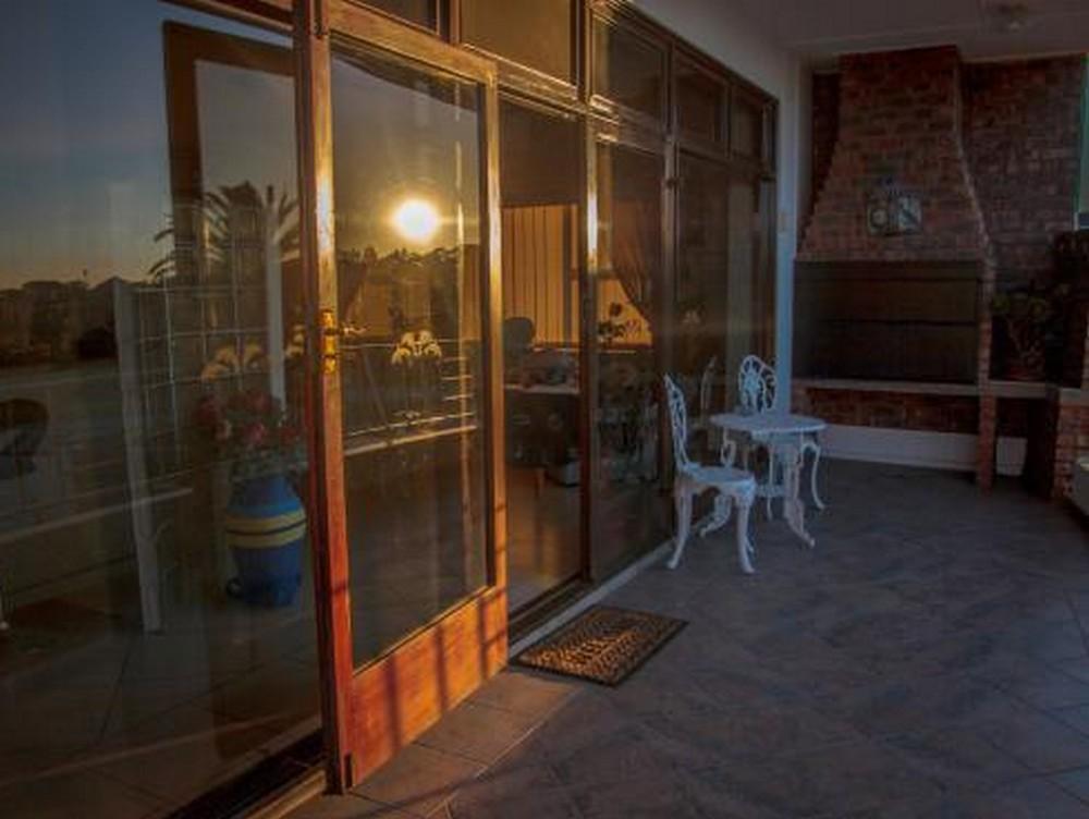 La Mer Guesthouse Port Elizabeth Exterior photo
